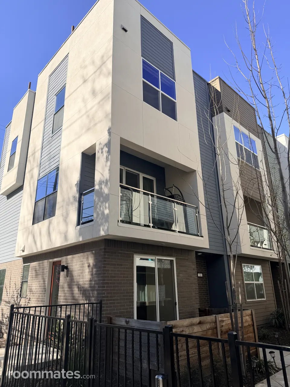 Profile photo 10 of 13