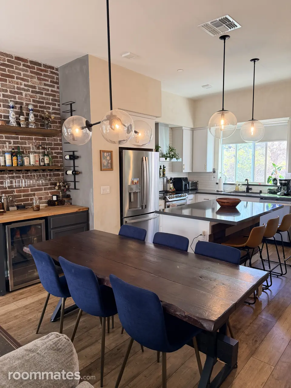 Profile photo 8 of 13