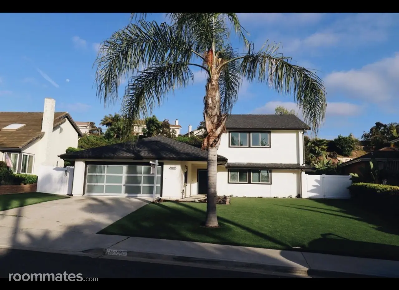 Profile photo 6 of 6