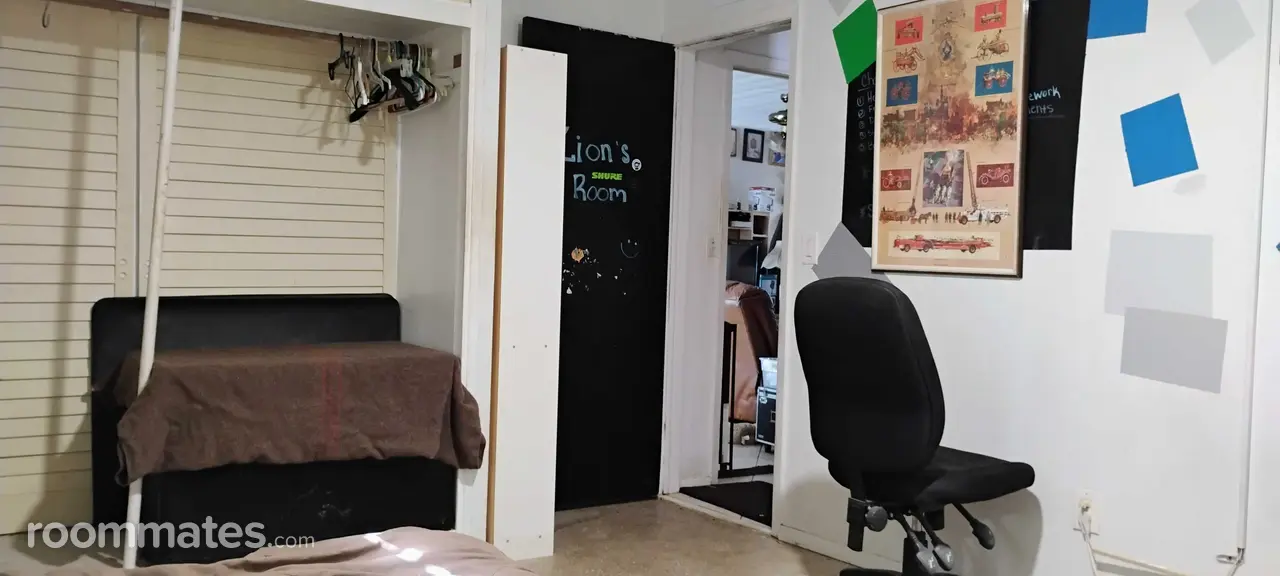 Profile photo 2 of 6