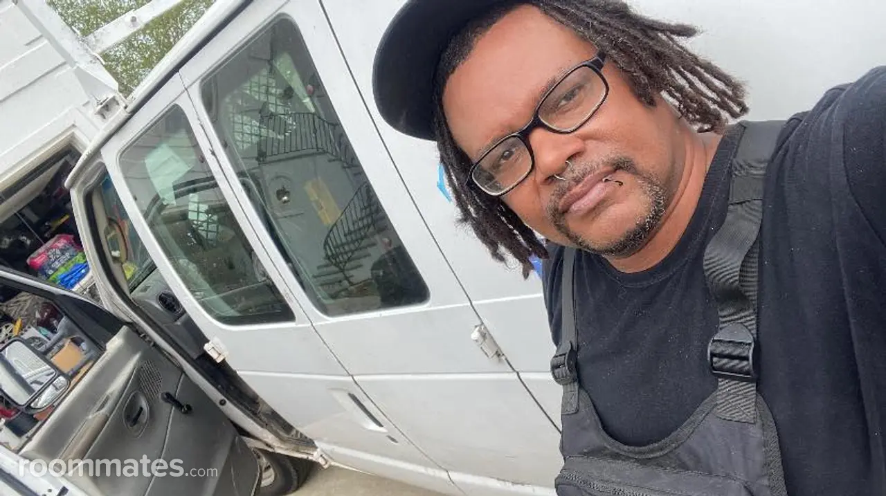 Profile photo 6 of 9