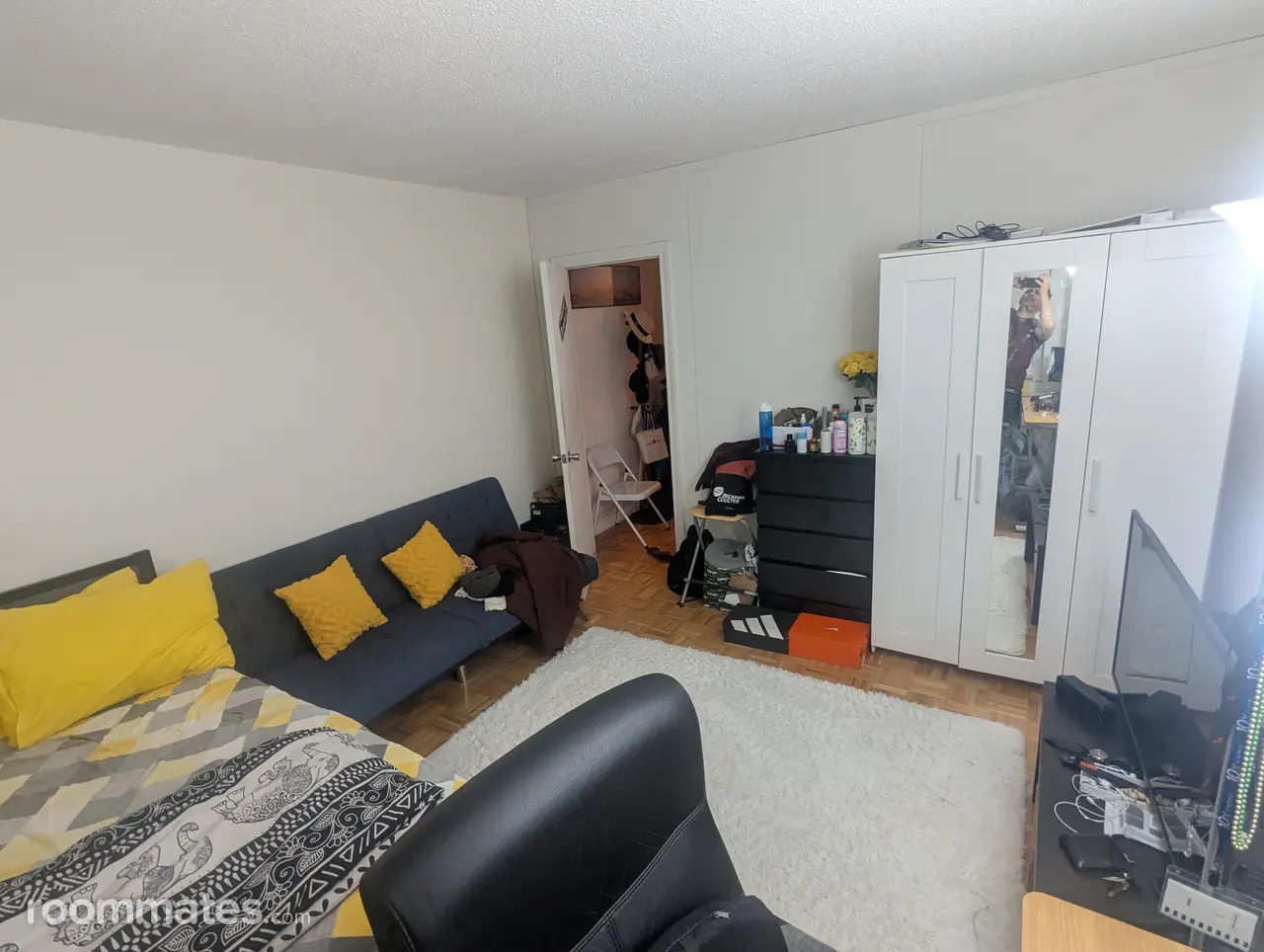 Profile photo 1 of 6