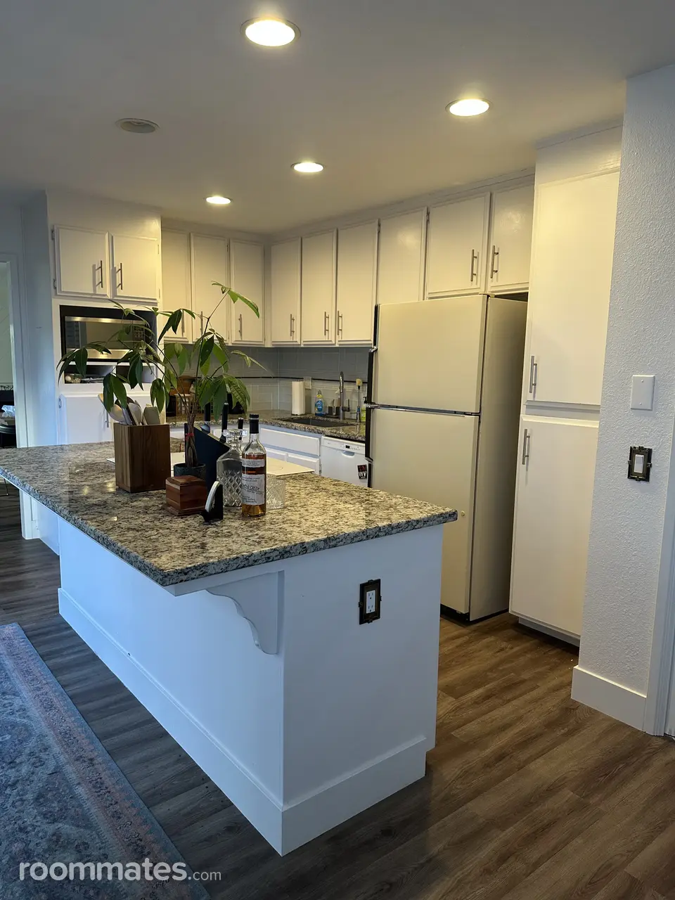 Profile photo 3 of 6