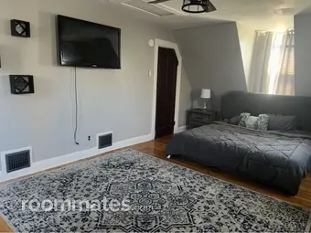 Room for rent in Cincinnati, OH $825, house
