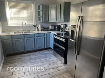 Room for rent in Cincinnati, OH $825, house