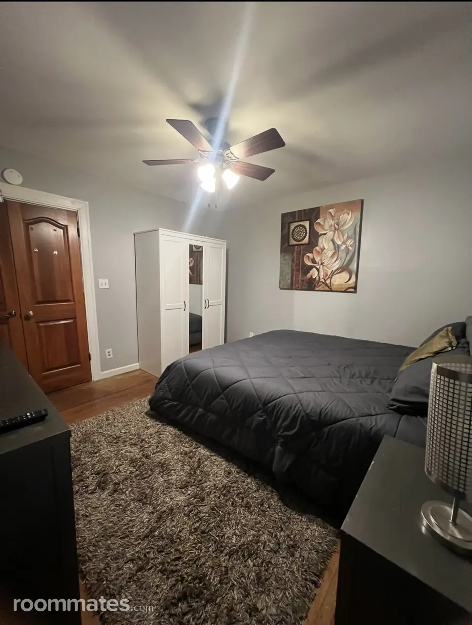 Profile photo 14 of 21