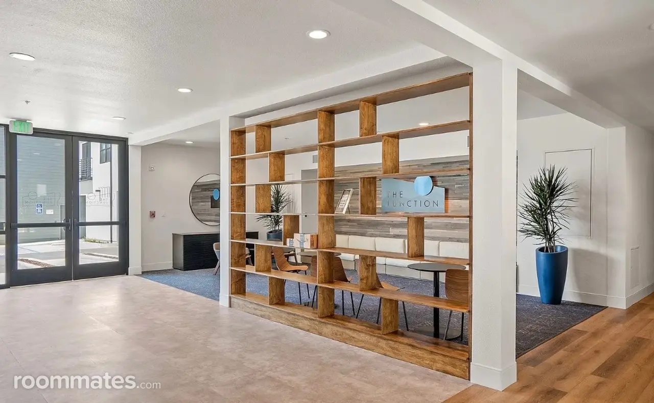 Profile photo 3 of 8