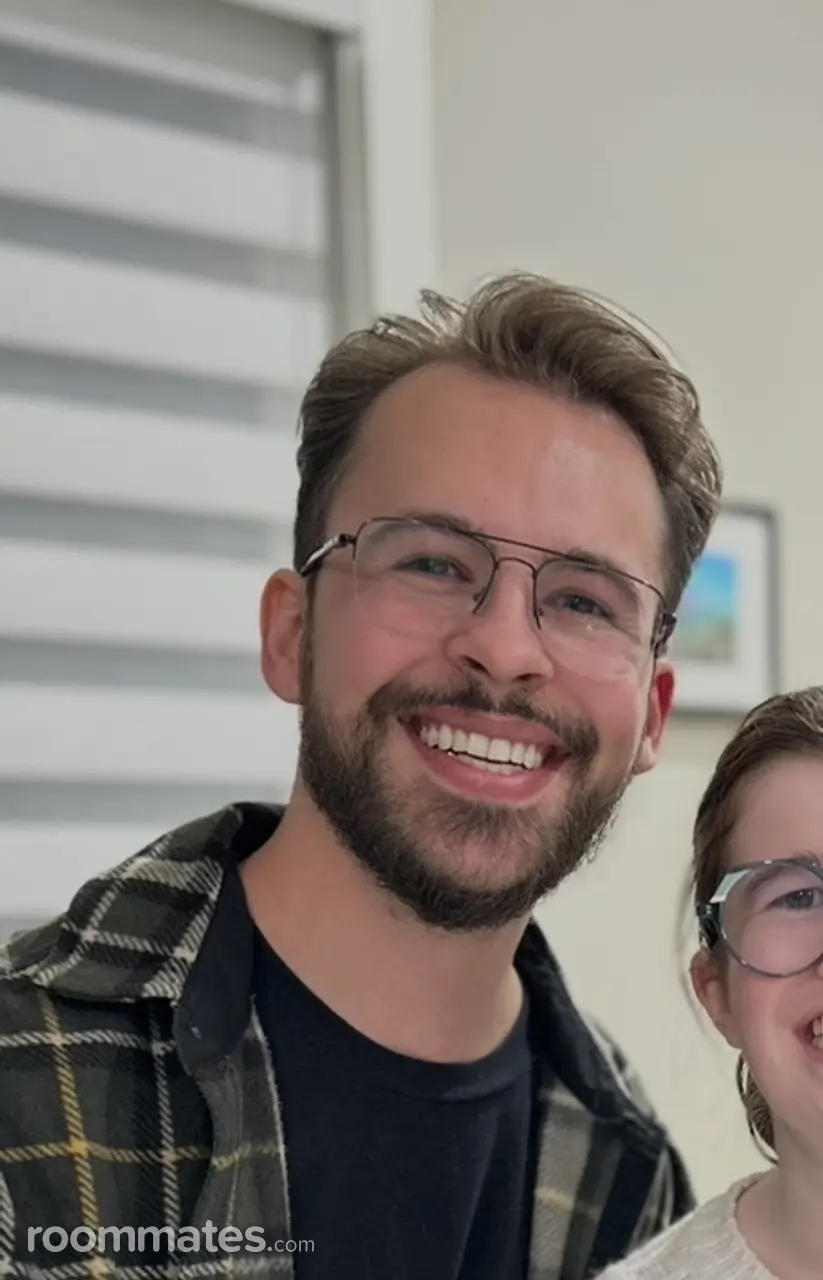 Profile photo 8 of 8