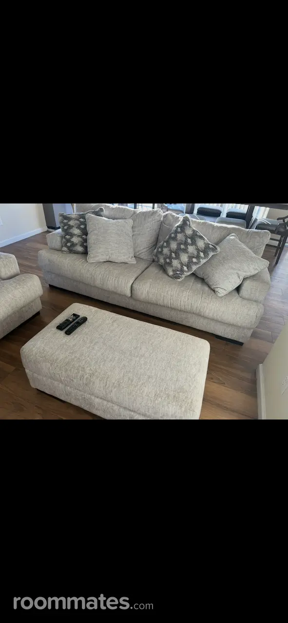 Profile photo 7 of 16