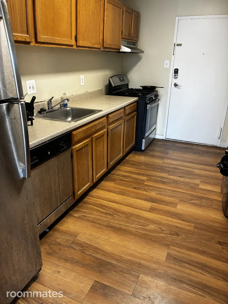 Profile photo 8 of 16