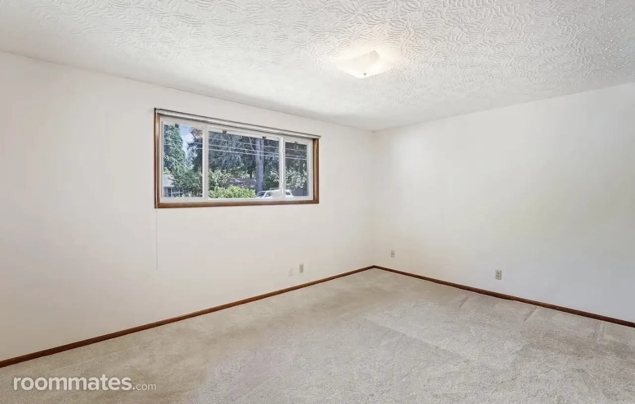 Profile photo 3 of 11