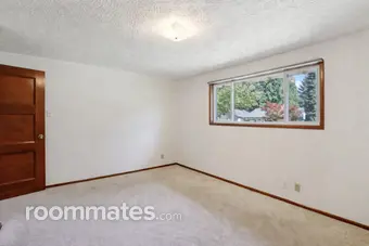 Room for rent in Milwaukie, OR $950, house