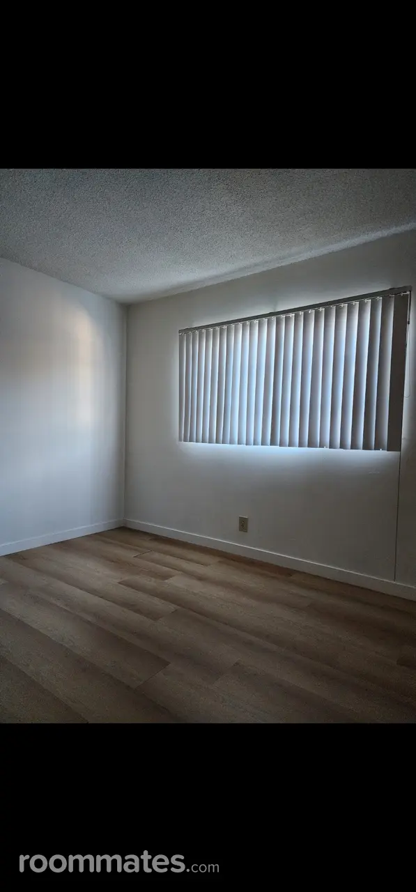 Profile photo 1 of 4