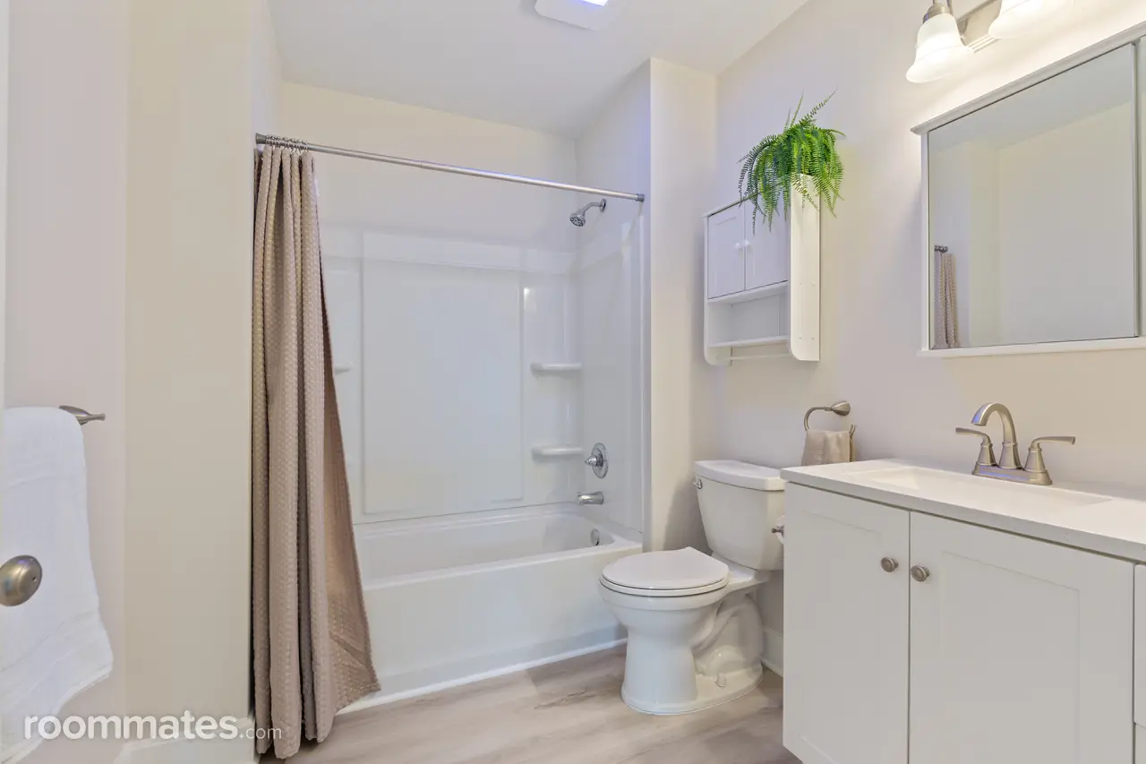 Profile photo 3 of 11