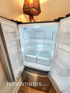 Room for rent in Saint Paul, MN $695, house