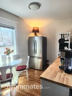 Room for rent in Saint Paul, MN $695, house