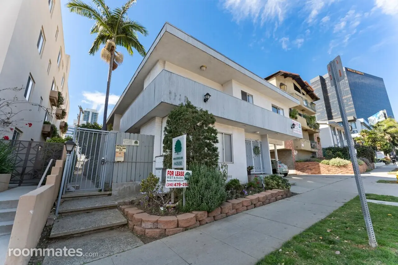 Profile photo 1 of 2