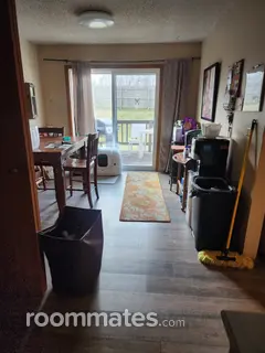 Room for rent in Springfield, MO $650, townhouse