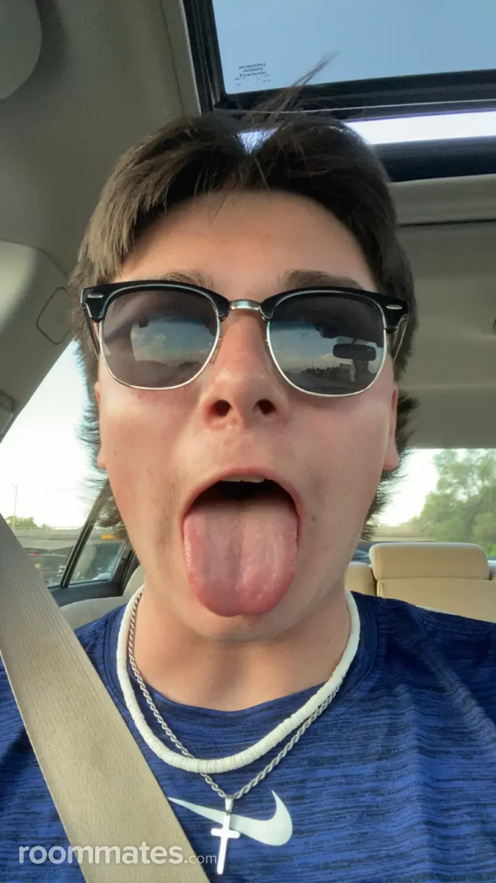 Profile photo 4 of 4