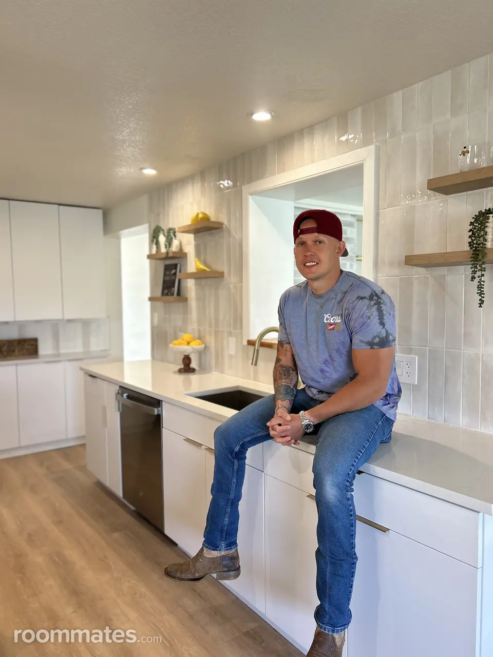 Profile photo 8 of 8