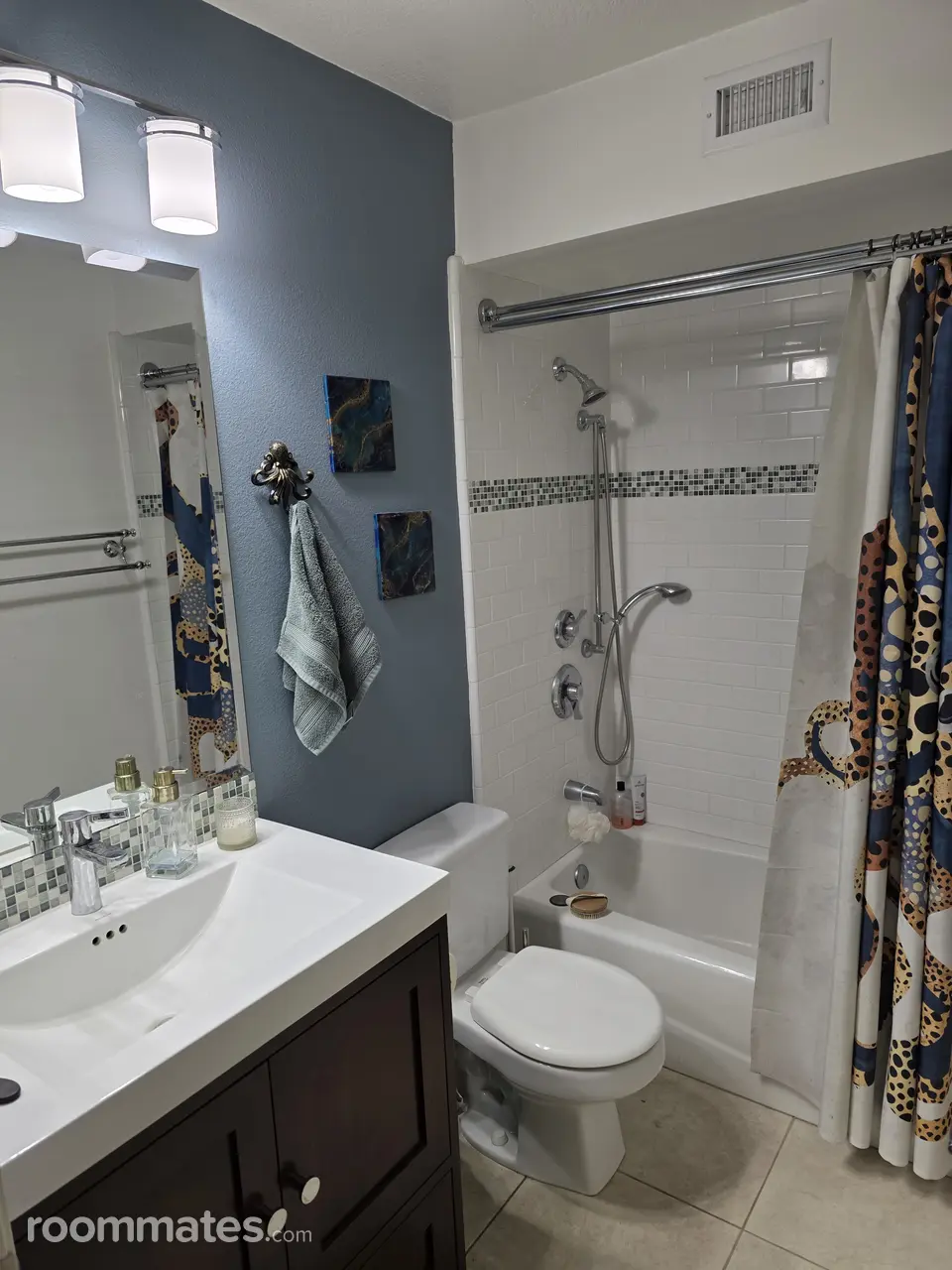 Profile photo 3 of 10