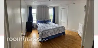 Room for rent in Worcester, MA $900, house