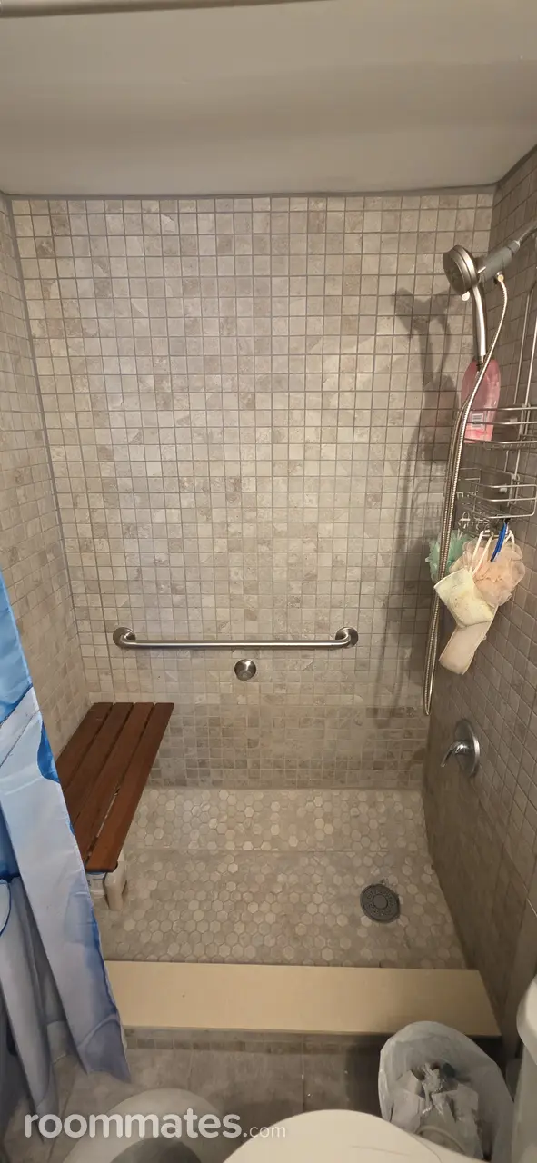 Profile photo 4 of 11