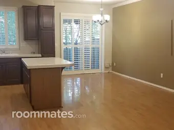 Room for rent in Newberg, OR $785, townhouse