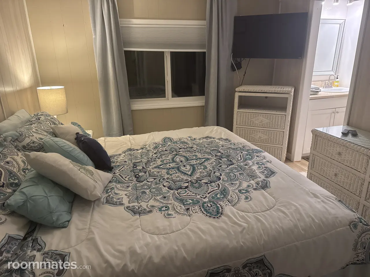 Profile photo 4 of 11