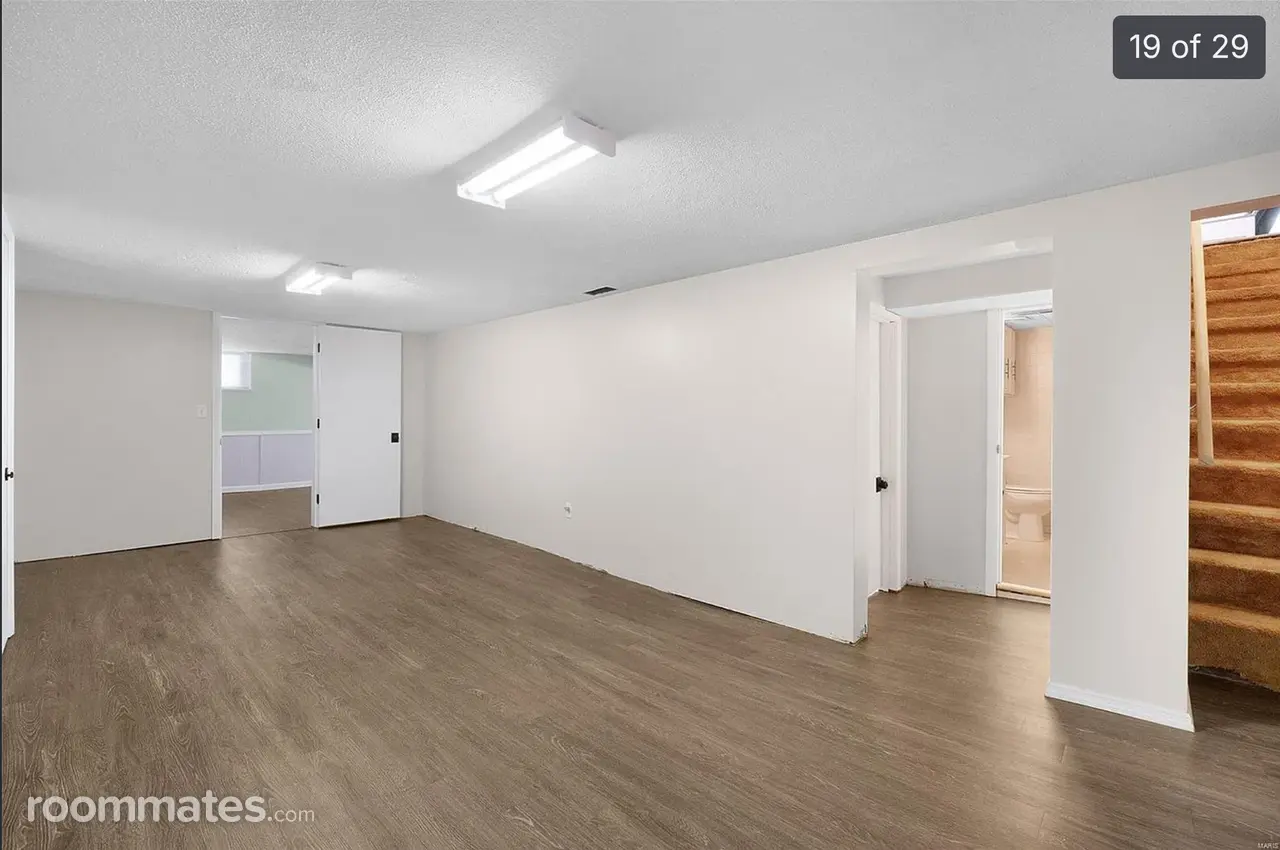 Profile photo 3 of 4