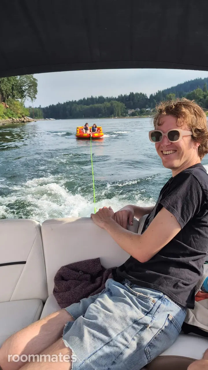 Profile photo 1 of 1