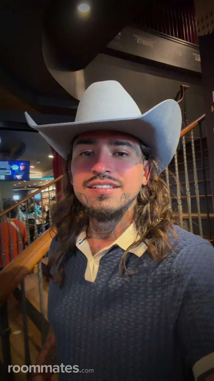 Profile photo 1 of 2