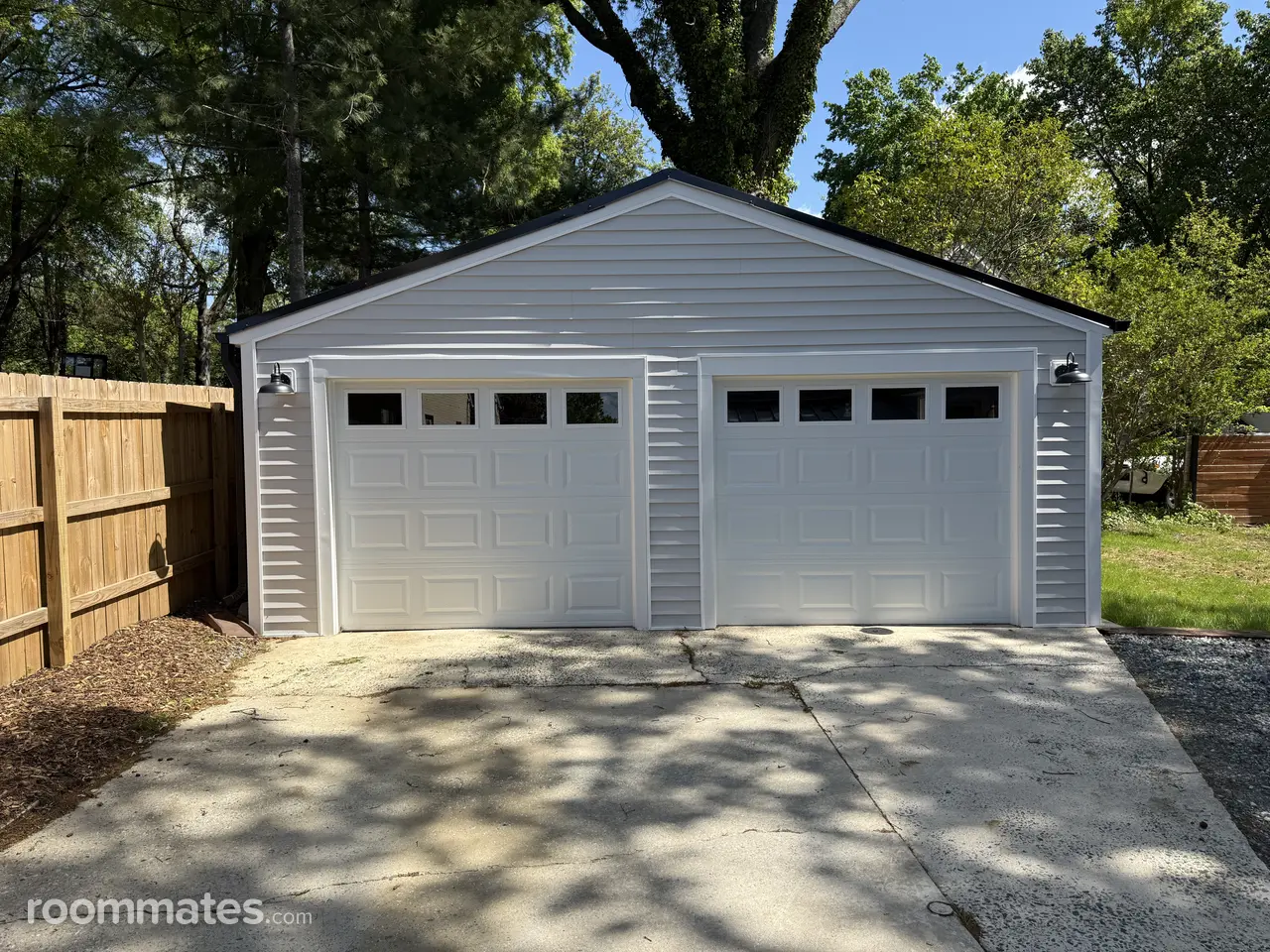 Profile photo 2 of 11