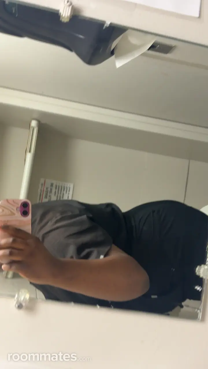 Profile photo 10 of 10