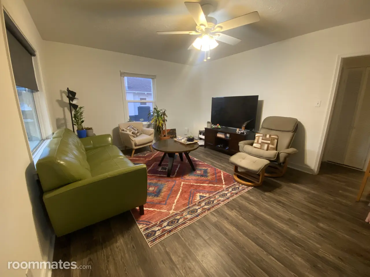 Profile photo 1 of 11