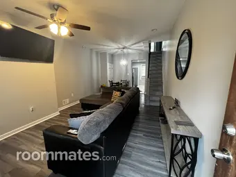 Room for rent in Philadelphia, PA $800, house