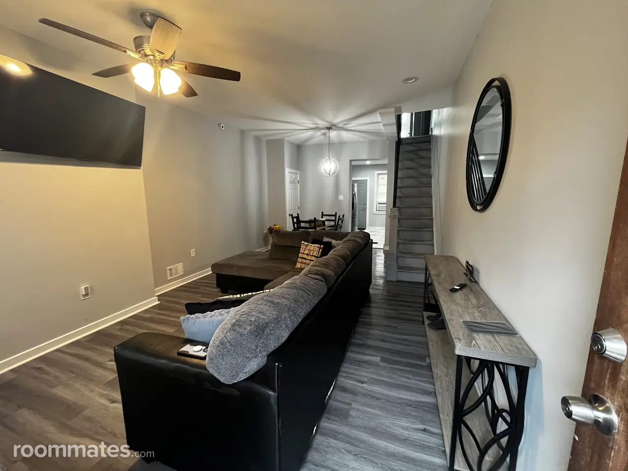 Profile photo 1 of 11