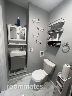 Room for rent in Philadelphia, PA $800, house