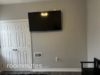 Room for rent in Philadelphia, PA $800, house