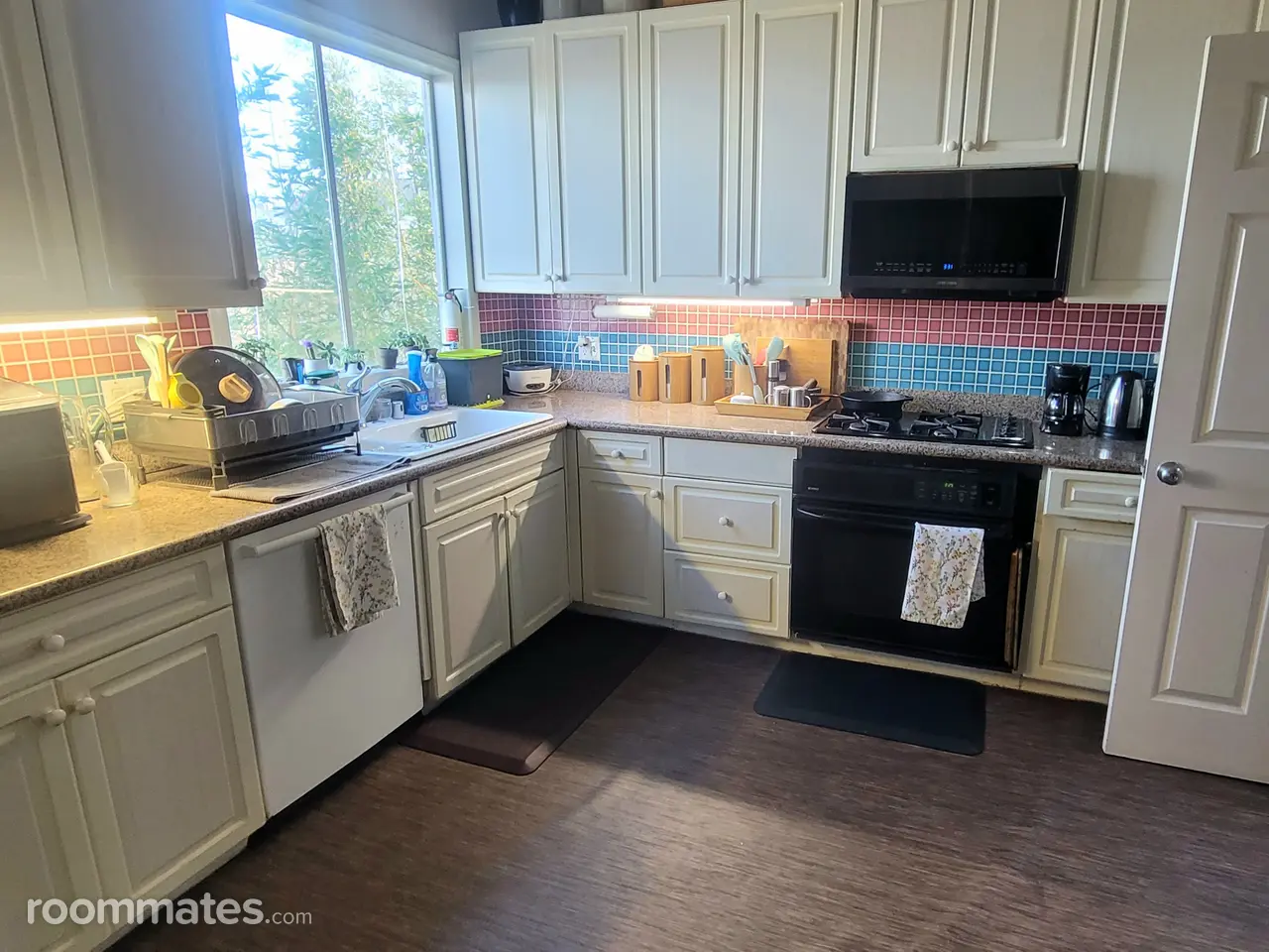 Profile photo 7 of 11