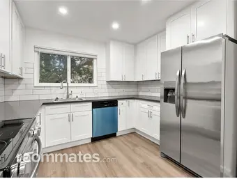 Room for rent in San Carlos, CA $1800, condo