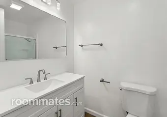 Room for rent in San Carlos, CA $1800, condo