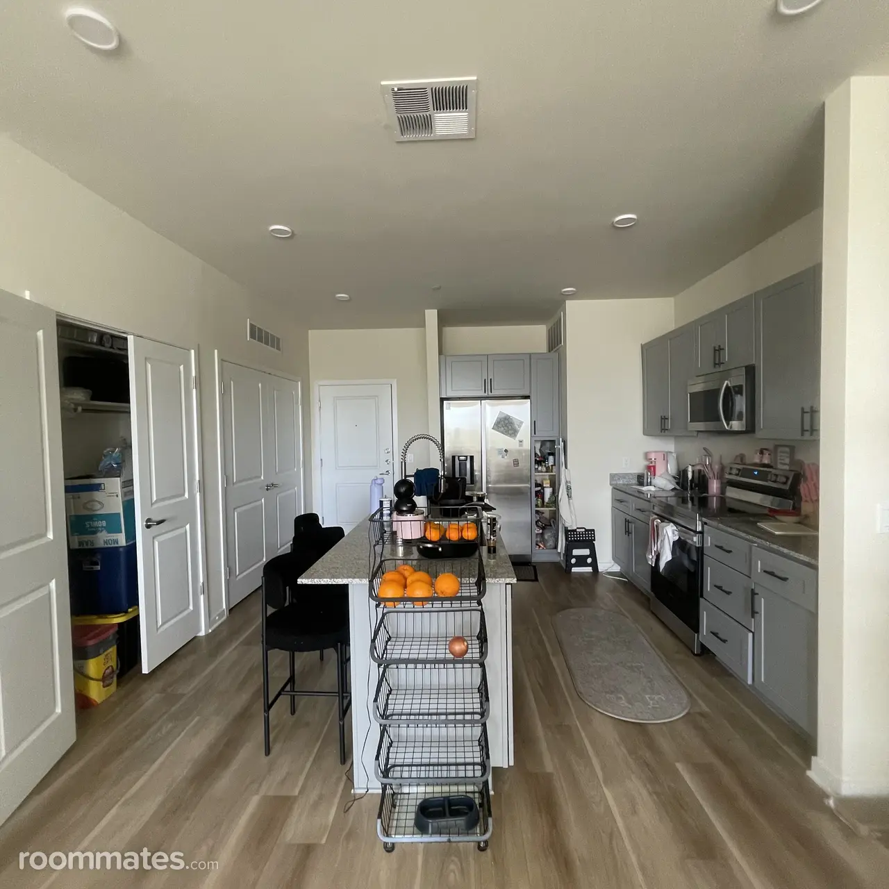 Profile photo 9 of 15