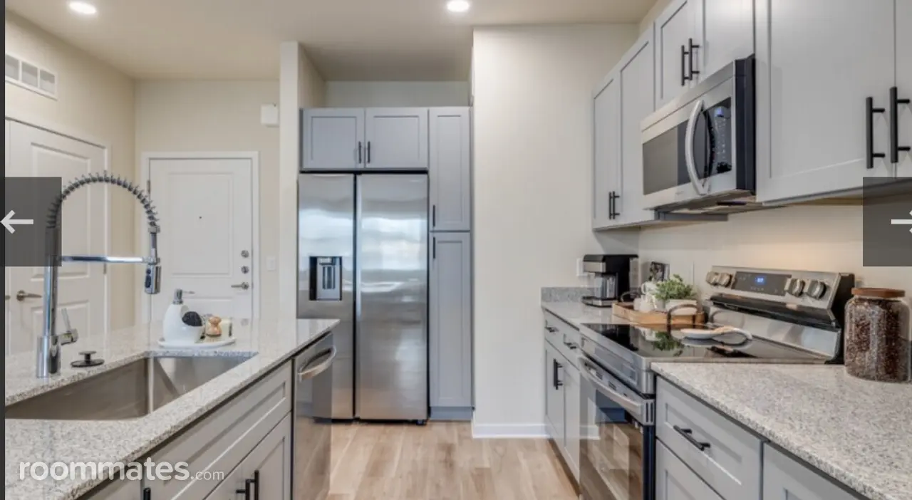 Profile photo 6 of 15