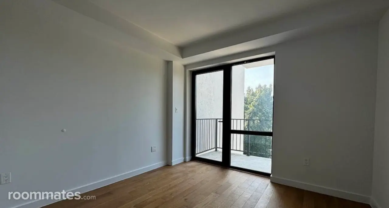 Profile photo 3 of 9