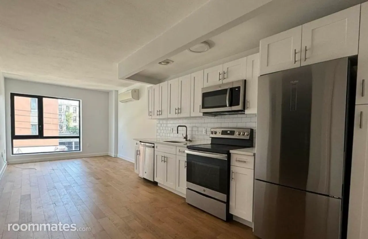 Profile photo 7 of 9