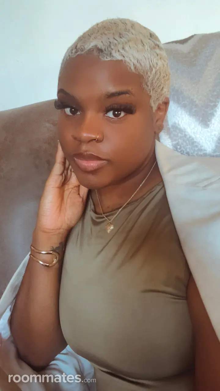 Profile photo 1 of 1