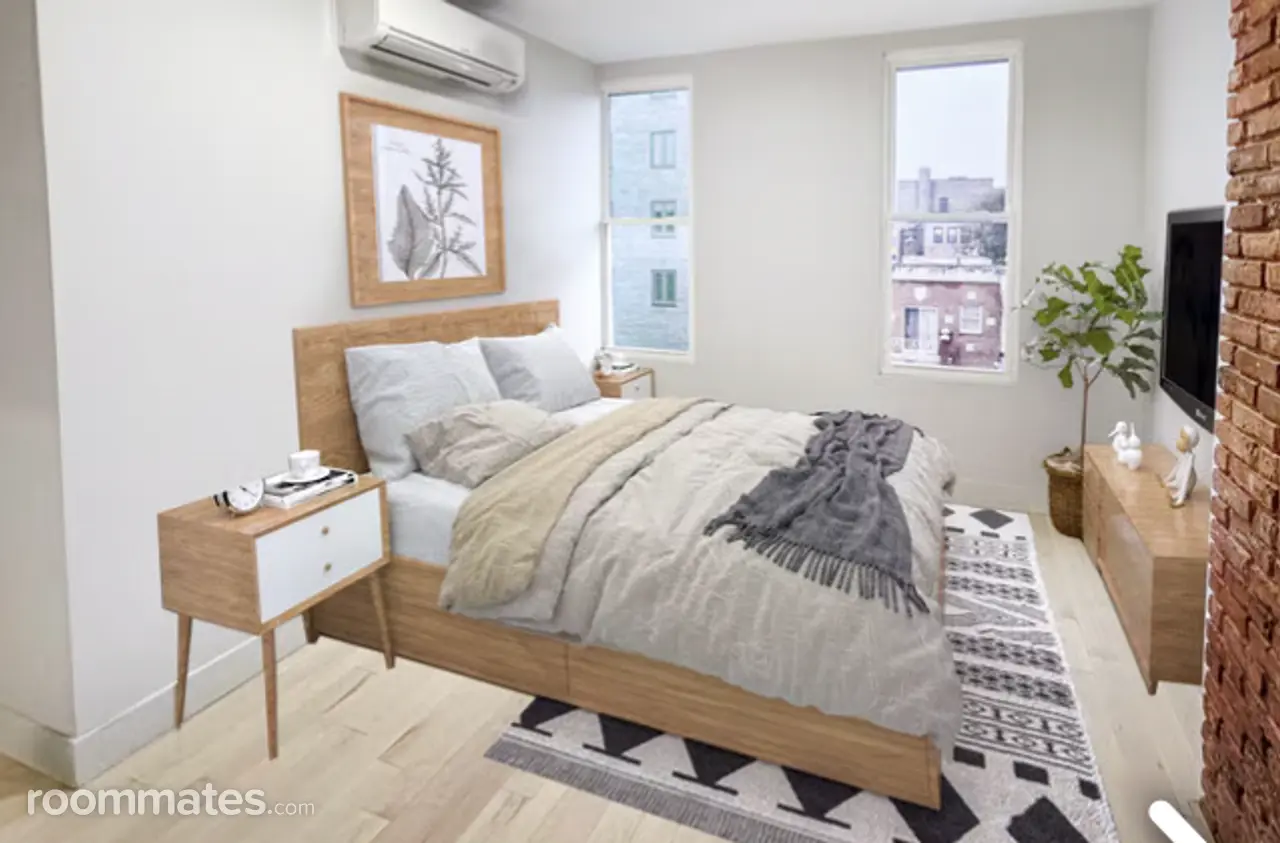 Profile photo 8 of 14