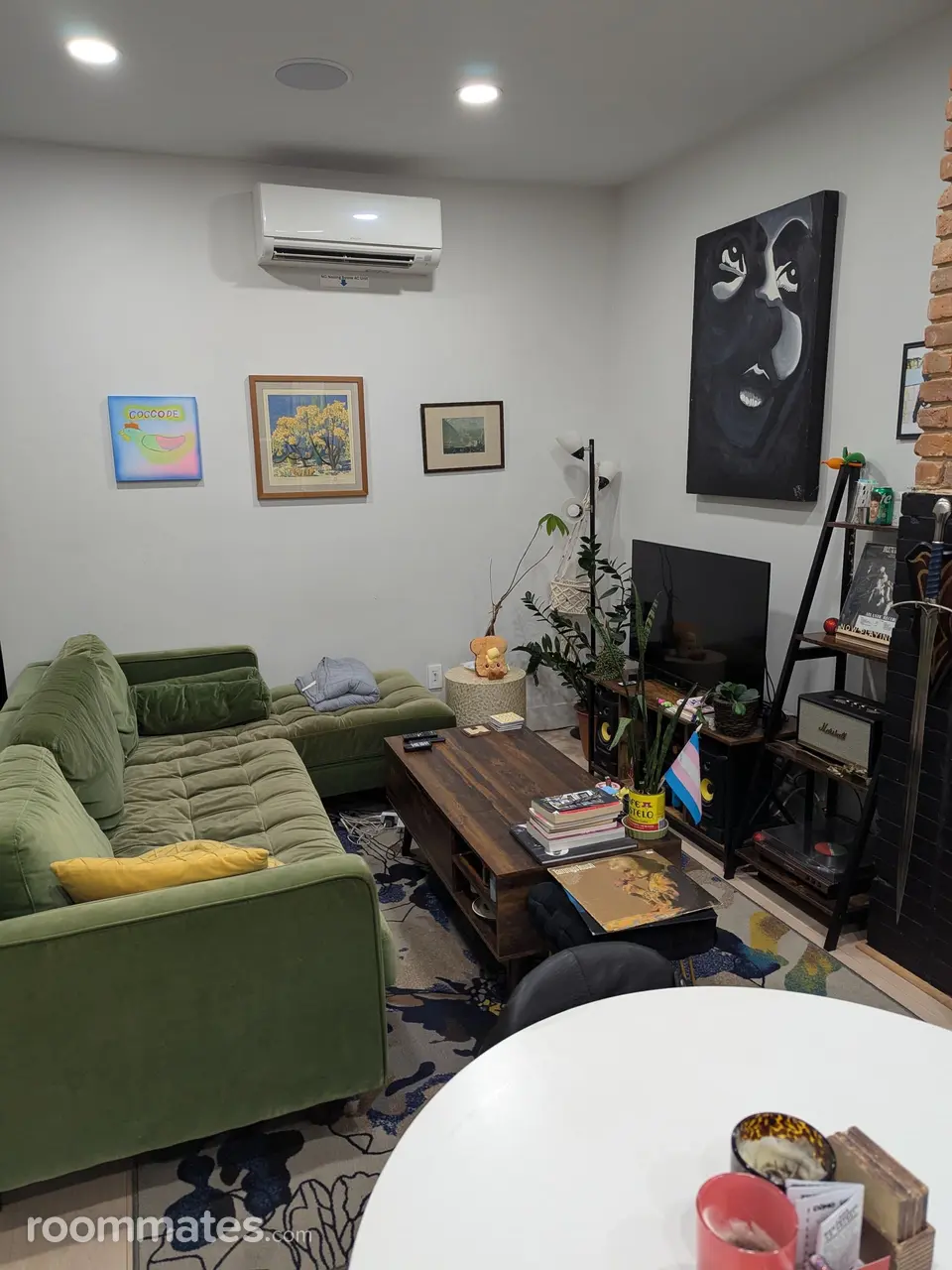 Profile photo 3 of 14