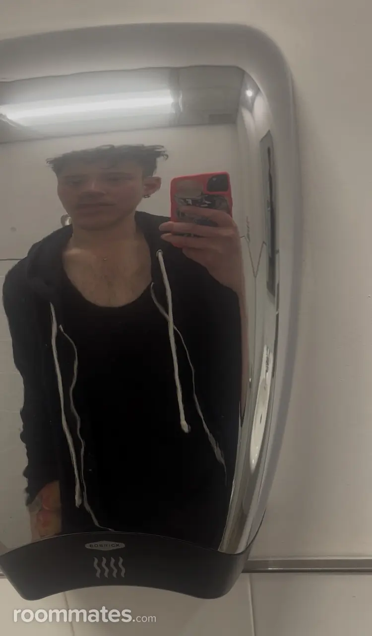 Profile photo 9 of 14